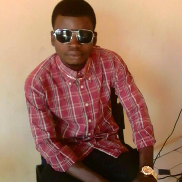 sourcier1993's profile picture. 