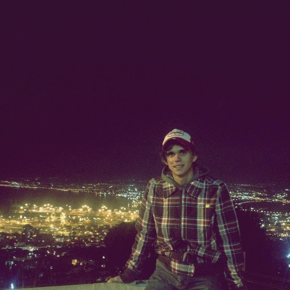 MarkUgrin's profile picture. LOVE GOD//LOVE PEOPLE
http://t.co/j28qr7N1Mt