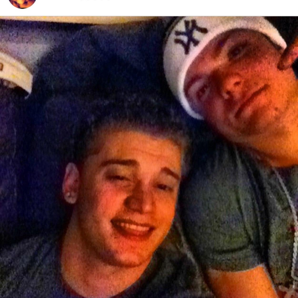 _ceegs's profile picture. IG   _ceegs