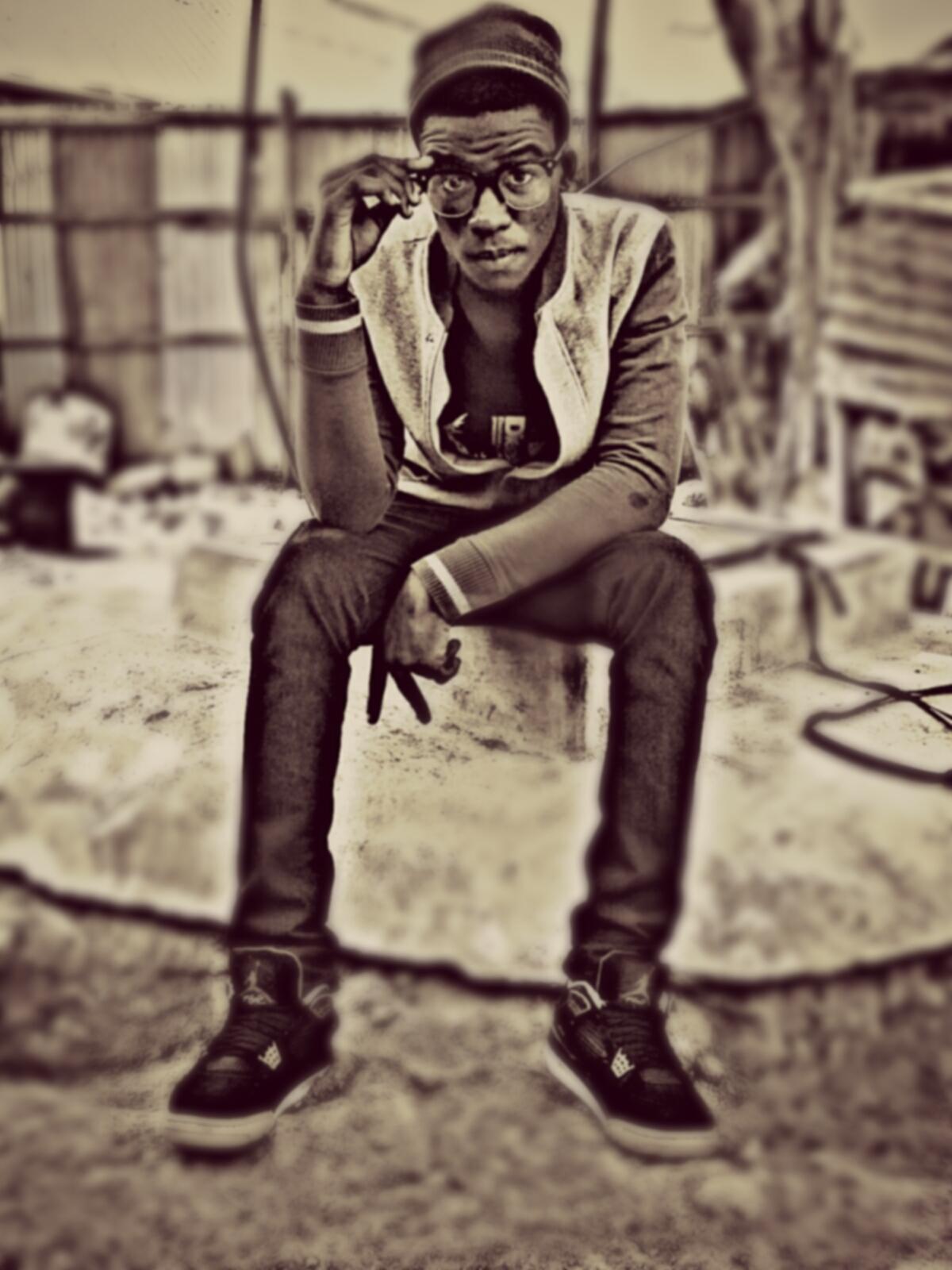 ShadyTrip's profile picture. the real deal of a true boss... allergic to bullsh*t.. ah do.my tinx.yea dope nigga..ah murder d mic,kicka**. a striving $tar™... born to blast.¶...blahh®