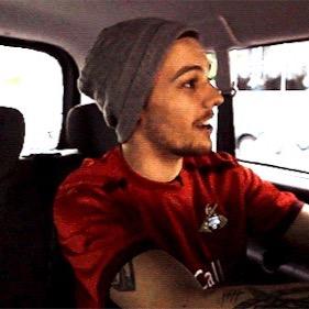 Louis2offUs Profile Picture