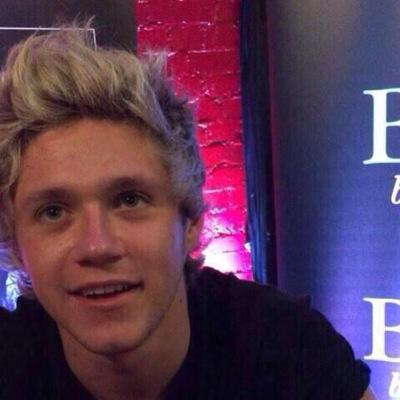 • @niallncth •