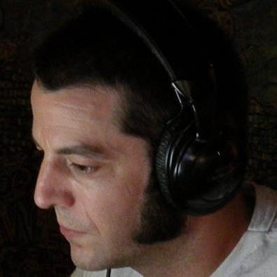 Rock-n-roll freak! Host of Erratic! Radio on KWSS 93.9 FM (http://t.co/vmvxiCiXfM) in PHX AZ. Tuesdays 8-10 PM MST. Play bad R-N-R in The Plainfield Butchers.
