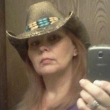 Jonie_2428's profile picture. 