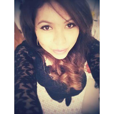 pienso que la vida es una pista de baile... disfruta y no te detengas.. si te caes levantate y haz como si nada pasó❤