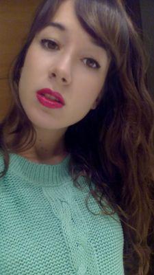 Cuando solo él éste al lado de su dueño,le besará la mano, él lamerá las heridas y los dolores que surjan de los encuentros con la violencia del mundo. T