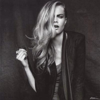 19|| Bi|| Amo|| Inglesa||Modelo Internacional.