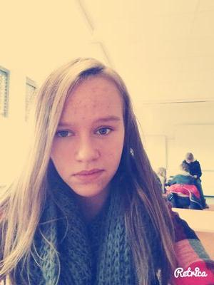 I'm a german girl ^^ I live im my dream World :D Stay strong.I LOVE CATFISH ♡♡