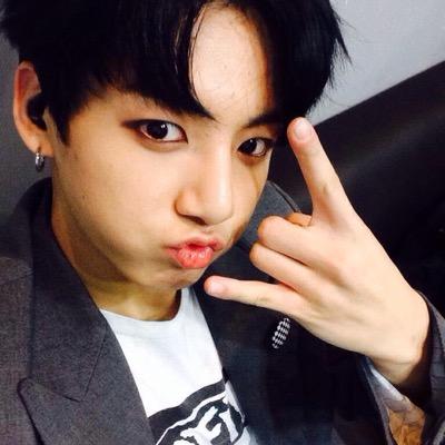 this is a free follow from @baekonnim! follow her and get 9 more follows ❤️