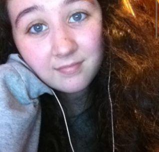 Follow me , I follow back . One Direction and Luca Hänni ! Get me to 1K !