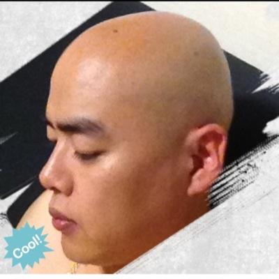 안녕하세요 저는 네일아트재료 도매를 하고있구요...상호는 디알코스메틱이구...홈페이지는 이즈네일이구...매장명은 일산네일센터구...반디네일 경인지사입니다. ㅋ