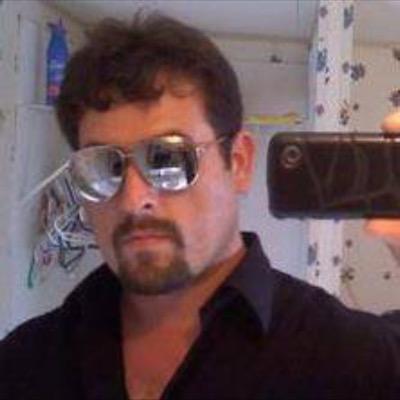 palobass's profile picture. Hello I'm Edward Saenz, I enjoy good food, playing music, traveling and most people. and im probably smiling right now.