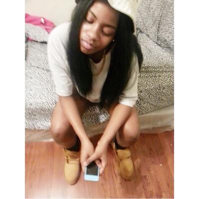 Yoo_Ambitious's profile picture. But its None Of Your business ☕️