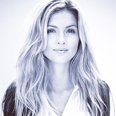 ERinOzzy's profile picture. Be so busy LOVING your life you have no time for hate, regret or fear. ✌️