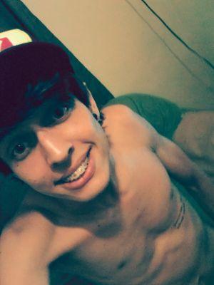 whats - 18991486524. insta wellingtoongomez