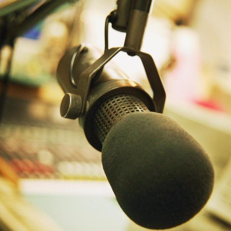 Todas las mañanas de 5 a 10 en nuestro nuevo programa en La Maquina 103.1 FM Fresno Ca.