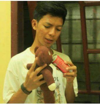 stwnhendri's profile picture. 