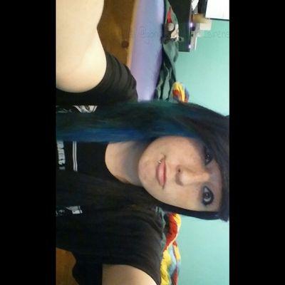 gonewithsirens_'s profile picture. IG||gone_with_the_sirens or IG||we_all_need_bands