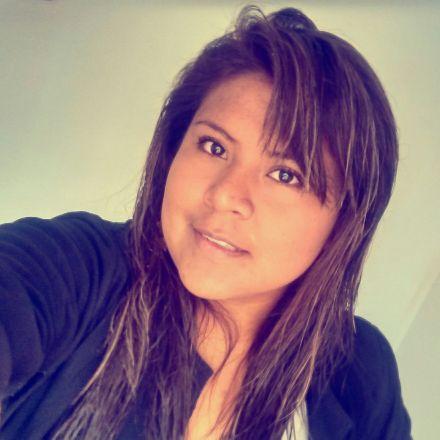 me encanta escuchar musica ;)