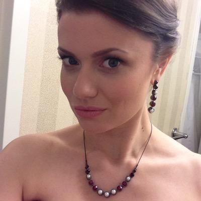 humanshaped's profile picture. 