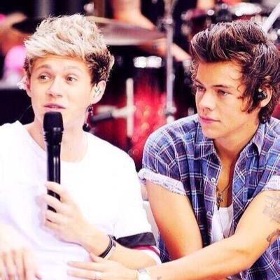 free follow from @niallxxharryxx 
PLEASE FOLLOW @niallxxharryxx BC GOAL