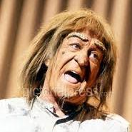 bomberdill's profile picture. loves Worzel Gummidge, Suede (the band) and Woking fc.