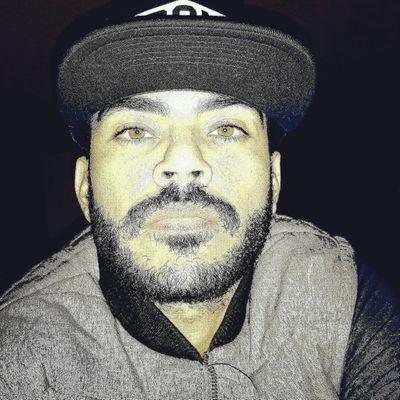 Triple Threat Artist on the Move #Singer #Songwriter #Rapper #LAlife - IG: @ThisIsMyLegacy