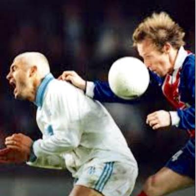 FrancisLLacerbe's profile picture. pourquoi faire simple quand on peut faire compliquer !!!