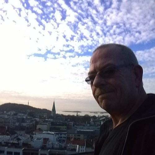 malvaer's profile picture. 