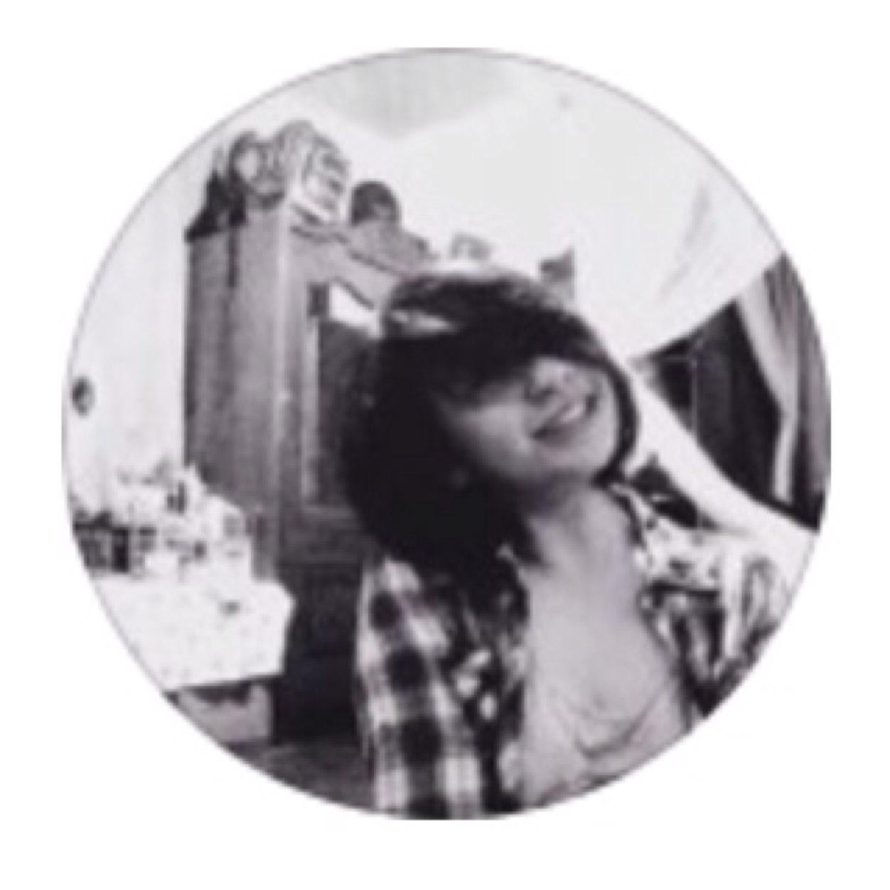 Jrry Gtrrz's jr. ❤️ | Belieber ✖️| 13 yrs. old | Half Cat | Balala~ ❤️| I have no time with your negative bullsh*t