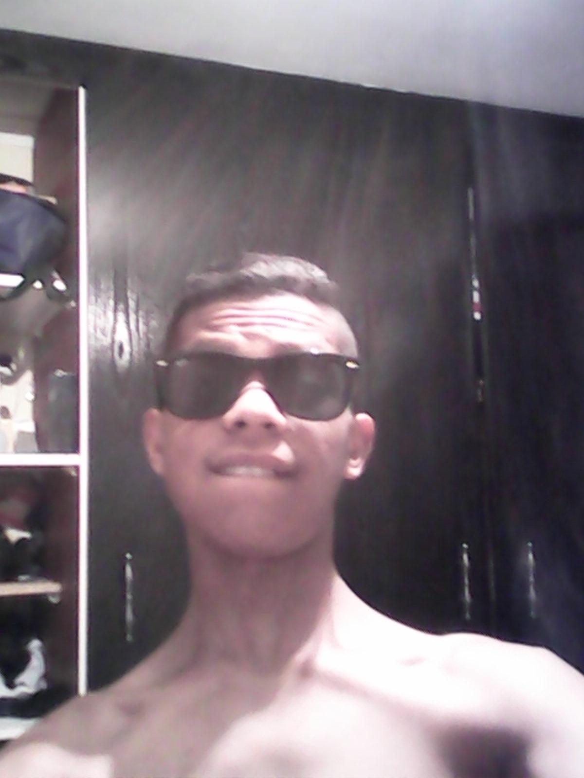 .Stoner✗_✗footballer.                                              Love the life i live.                                               Live the life i love.