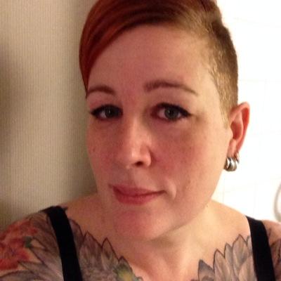 moapoa99's profile picture. Works as a hairstylist. Mother of two. Loves heavy metal and has a light addiction of tattoos.