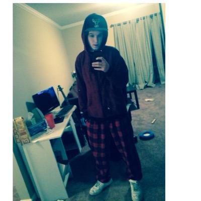 Nas_is_like97's profile picture. old school rap,blunts and beers snap chat: treyhaze97 ! 17 years old