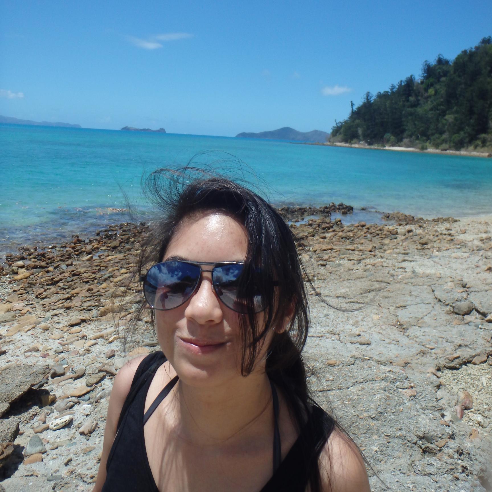 An introvertebrate. Currently studying shallow mesophotic reefs at the Borneo Marine Research Institute. Forever stalking reef fishes and poking corals.