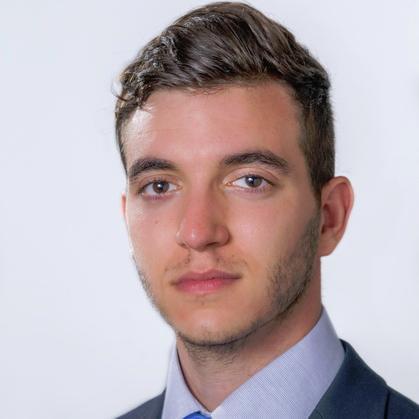 Graduado en Economía. Especializado en comercio internacional.