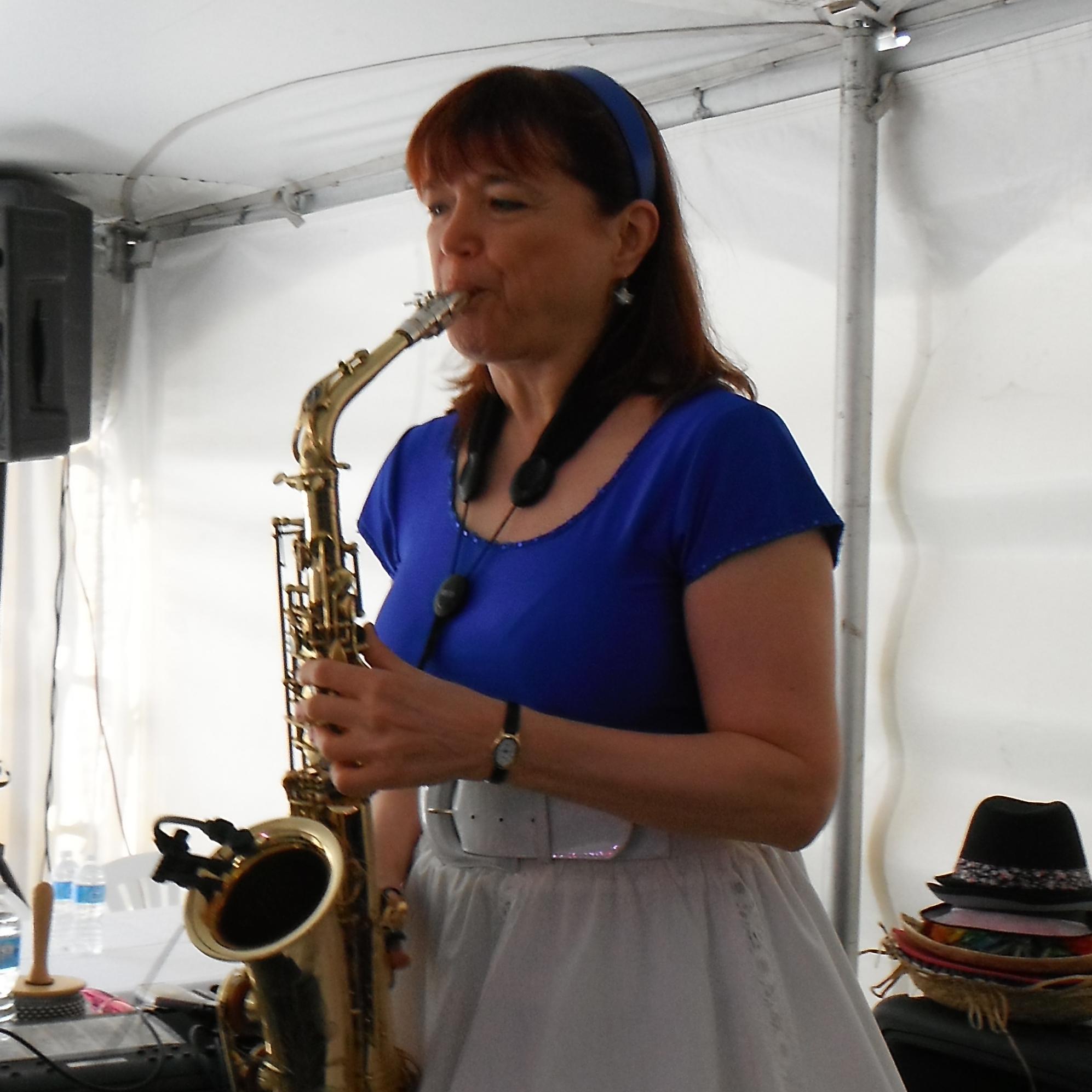 I'm a saxophone player from the Montreal area. I'm also a former ski instructor in Bromont.