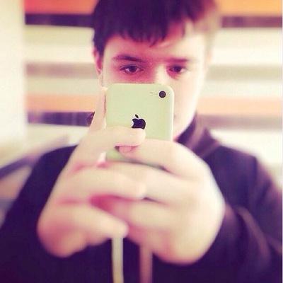 HarleyTyler_'s profile picture. I'm a normal 16 year old on the South Coast of the UK, and I love Miley Cyrus