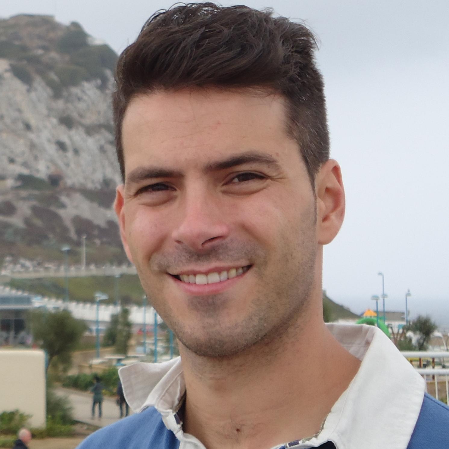 Emprendedor, amante del Marketing Online. Creando Startup. Runner. Y buscando la Libertad Financiera.