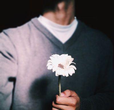 ‏‏‏ربي اغرس في نبضاتنآ راحهه.
