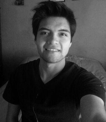 Persiguiendo sueños desde 1992. Equis la vida sigue||Amante de S.A.O||Fan de Bleach||Amo la música electrónica