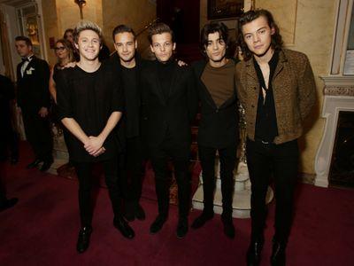 I love @Harry_Styles @Louis_Tomlinson @Real_Liam_Payne @NiallOfficial and @zaynmalik ;)