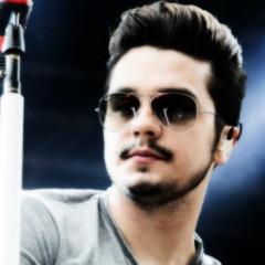 O motivo do meu sorriso, você me fez não desistir, e por vc @luansantana •25.02.14 Luan pegou na minha mão | 17.05.15 EXMAGUEI• só quem sonha consegue alcançar!