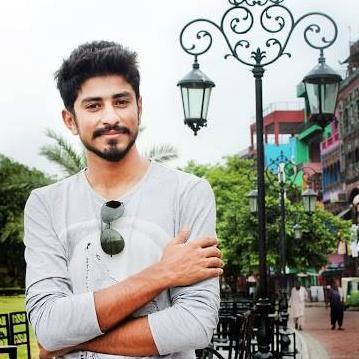Passionate Software Developer and DevOps Engineer. Focus oriented person who wants to grow professionally while giving others a helping hand for what he learns.