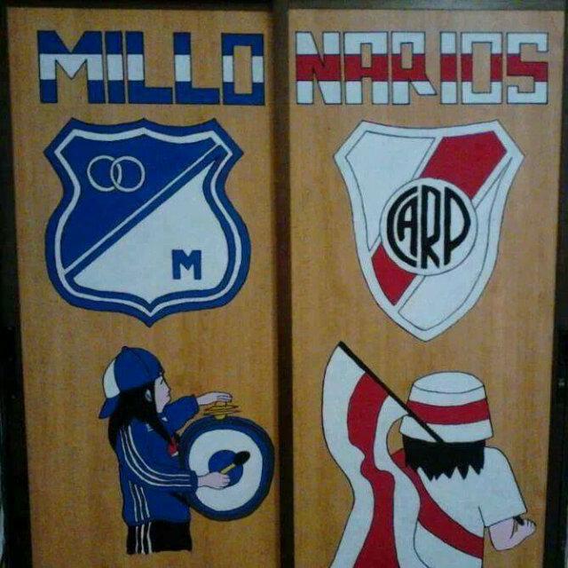 Yo soy hincha del mas veces campeón MILONARIOS FC yo soy azul y azul sere hasta q me muera