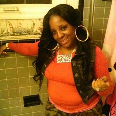 Hard working mother of 4 I love working hard for the things that my children deserve. I don't depend on anyone but myself! My own everything! Independent!!!