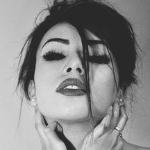 “C’è sempre una via d’uscita. E se non la trovi, sfonda il muro.”-SunShine Serenity Smith; 19 {h,z,m,j,s.}