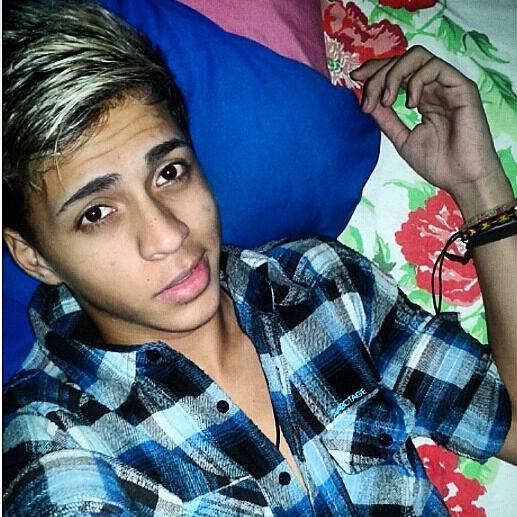 Um romântico no século XXI ☺ ♥   Instagram : mayconoliveiira_