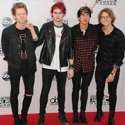 follow my new account: @panicits5sos