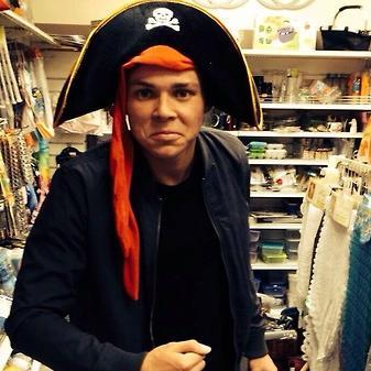 just given you a free follow now go follow @klassyirwin  @disconectedIuke thankyouu