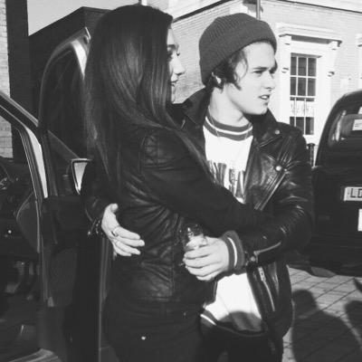 courtney_skater's profile picture. but was you on stage with the vamps?